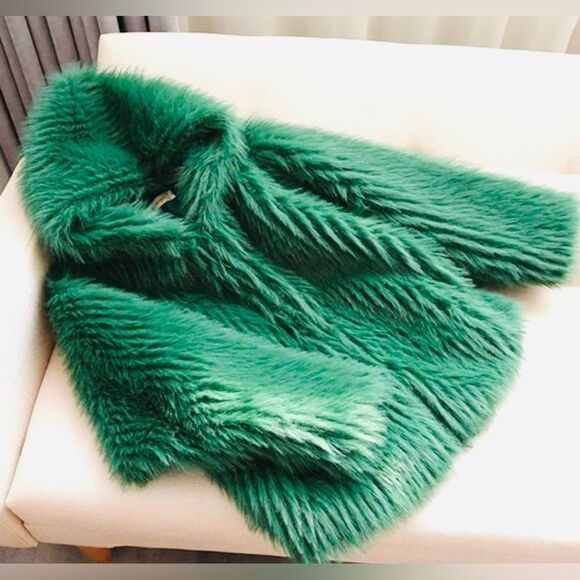 Lala Parker THE TWILA textured faux fur hooded jacket in Columbian Emerald - Picture 3 of 10